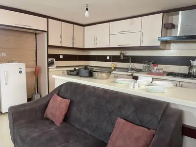 آپارتمان یک خواب سی وسه پل واحد ۱