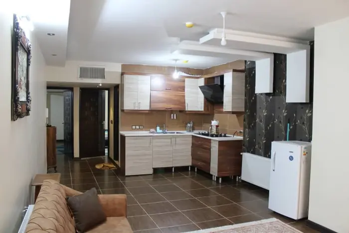 آپارتمان دوخوابه سی و سه پل واحد ۴