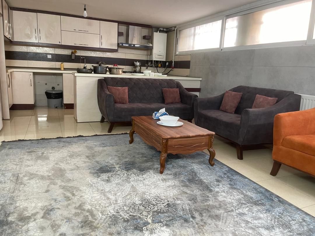 آپارتمان یک خواب سی وسه پل واحد ۱