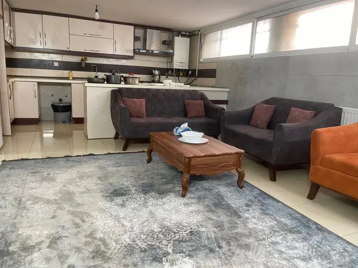 آپارتمان یک خواب سی وسه پل واحد ۱