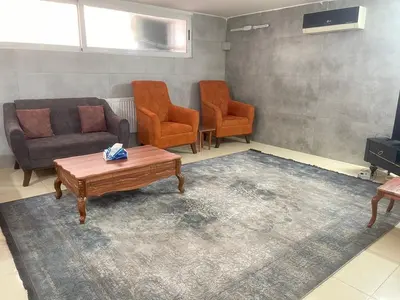 آپارتمان یک خواب سی وسه پل واحد ۱