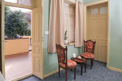 اقامتگاه سنتی بوتیک هتل دیمه - واحد گوشهٔ خیال