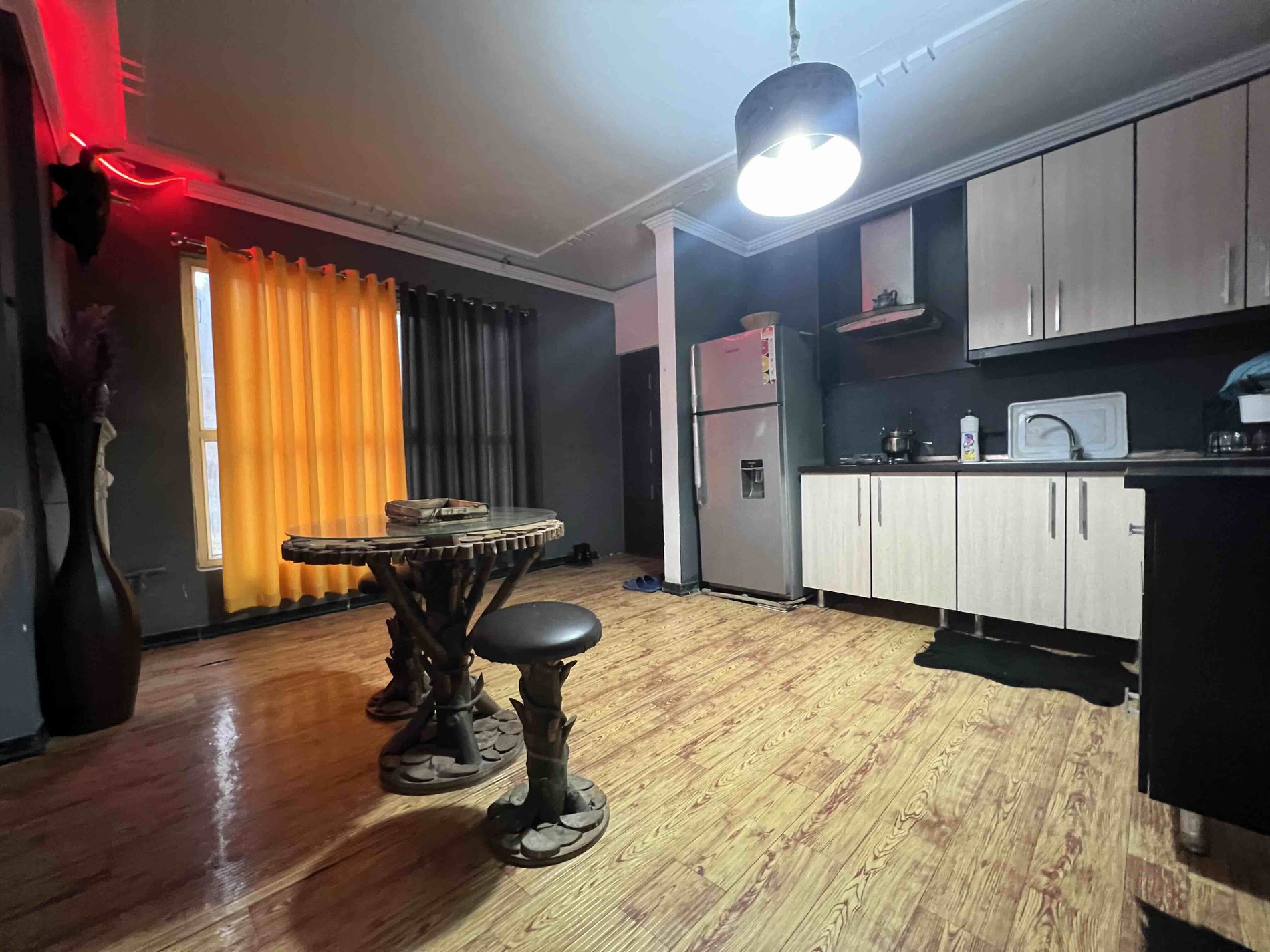 آپارتمان دوخوابه هستی ۳ - انتخاب عنوان تصویر