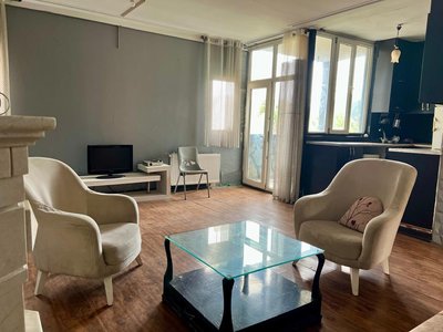 آپارتمان دوخوابه جانا ۴