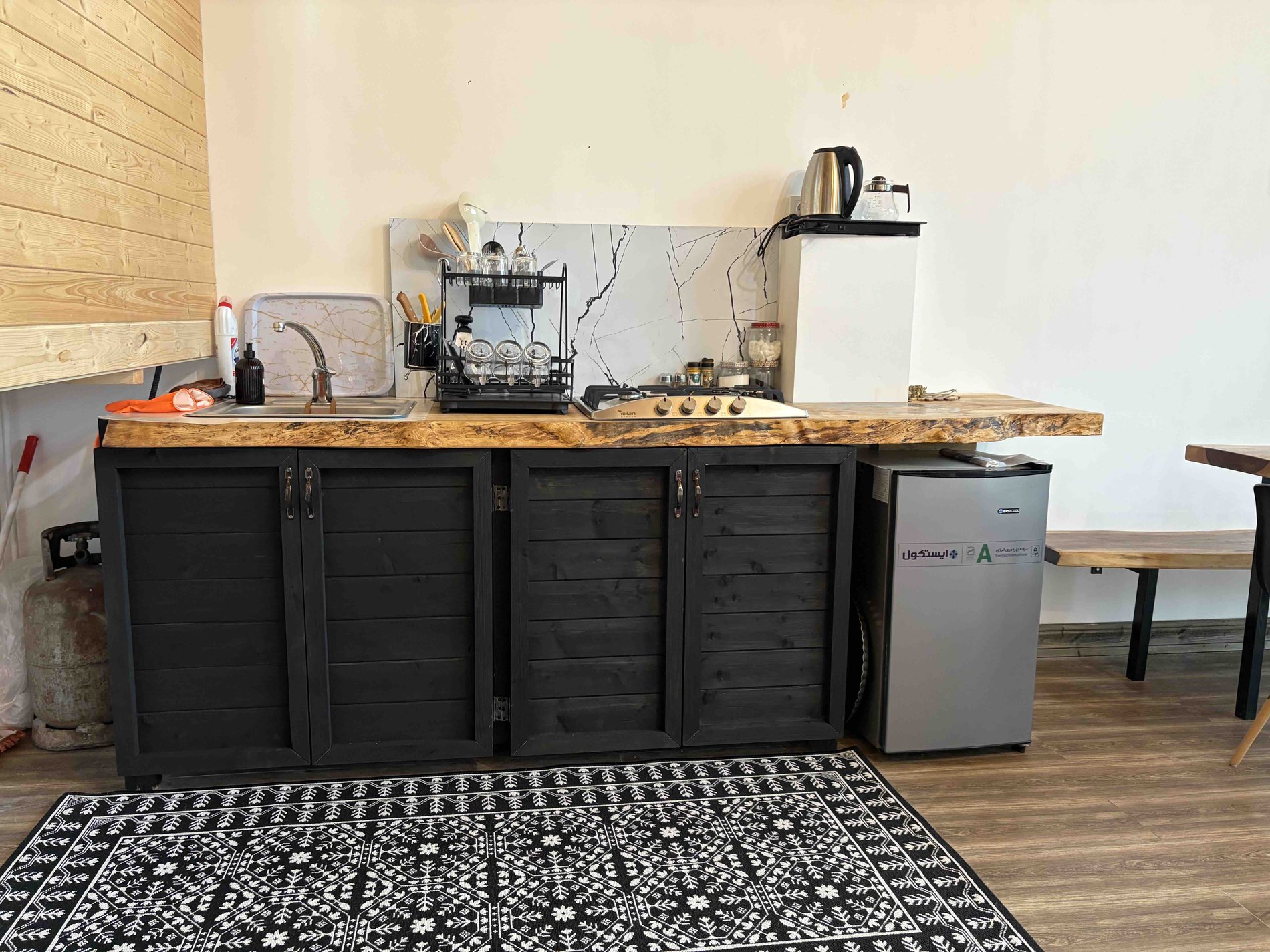 ویلا یک خوابه جنگلی جکوزی دار اساس