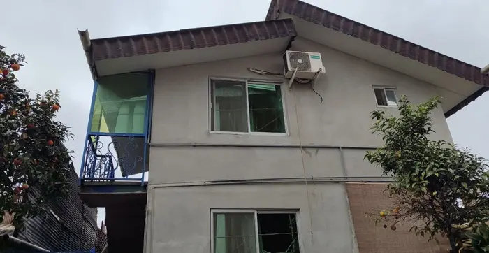 ویلا یک خوابه بهاران 8 - نمای بیرونی سوییت طبقه بالاست