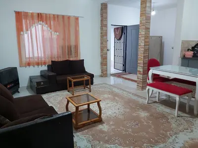 سوئیت یک خوابه گلها 1