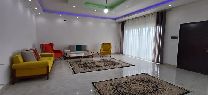 ویلا دوخوابه استخردار باغ سناتور - پذیرایی