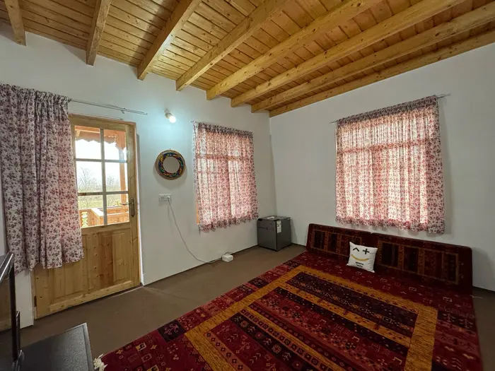 بوم گردی طیبه جان - واحد 2