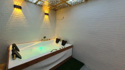 سوئیت فلت لوکس جکوزی دار فردوس 8