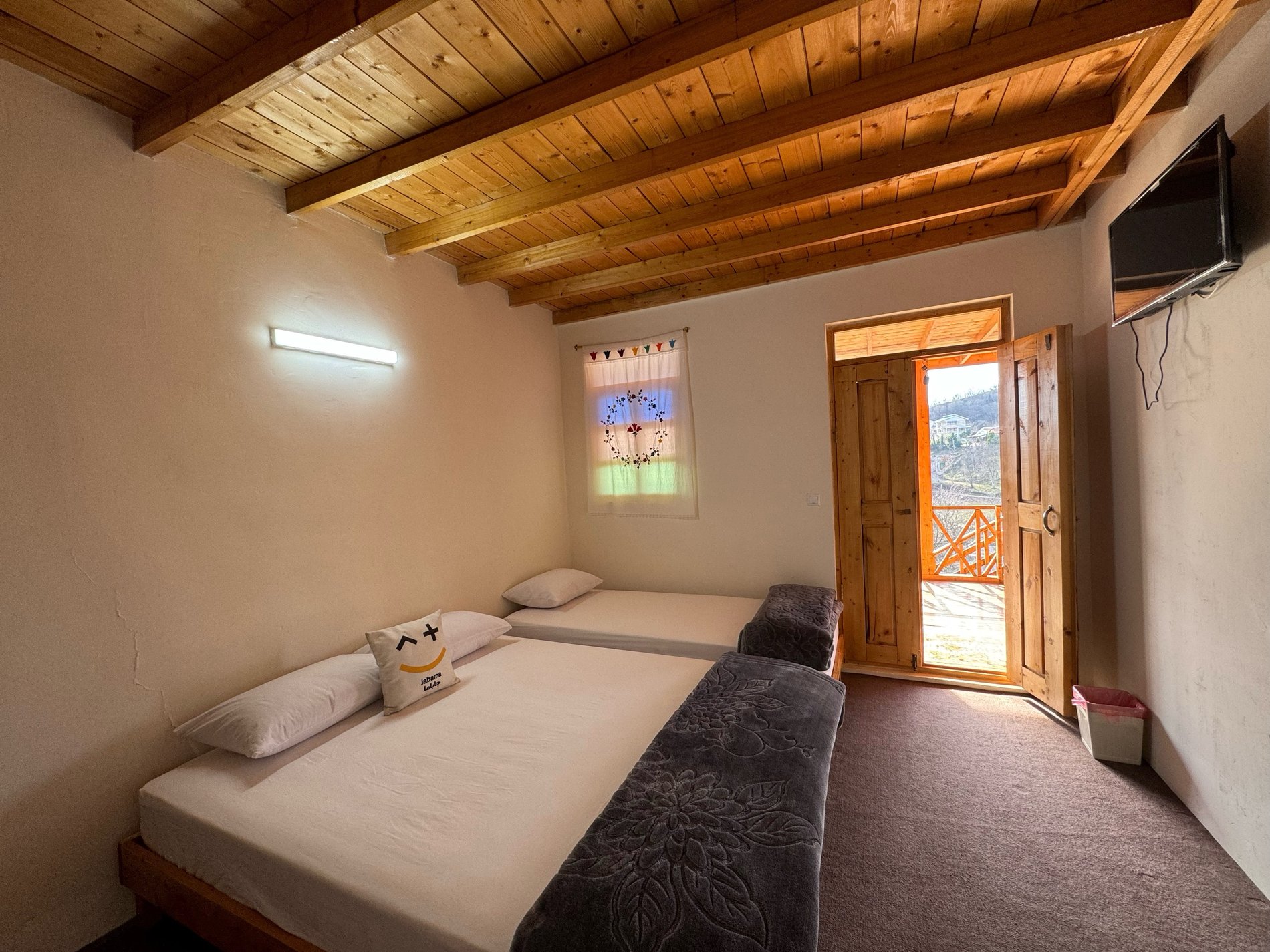 بوم گردی سرای بابا شیخ علی - واحد بابونه