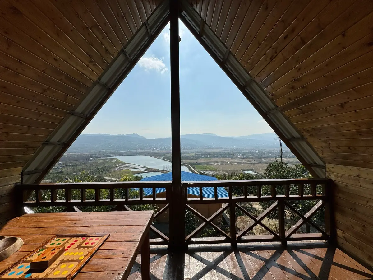 کلبه یک خوابه چوبی اتر