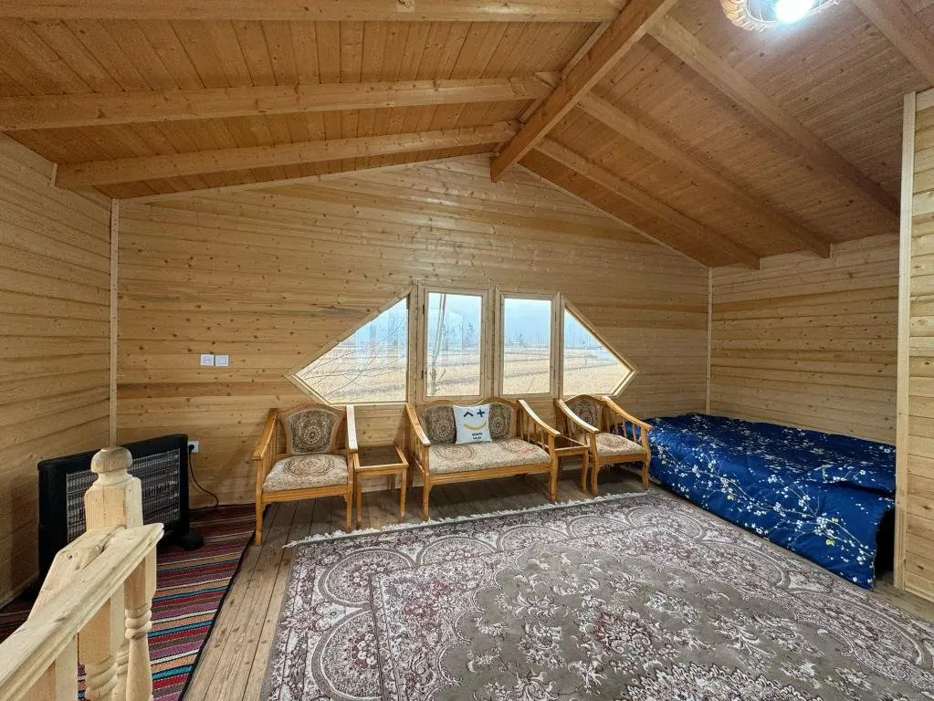 کلبه یک خوابه عسل 2