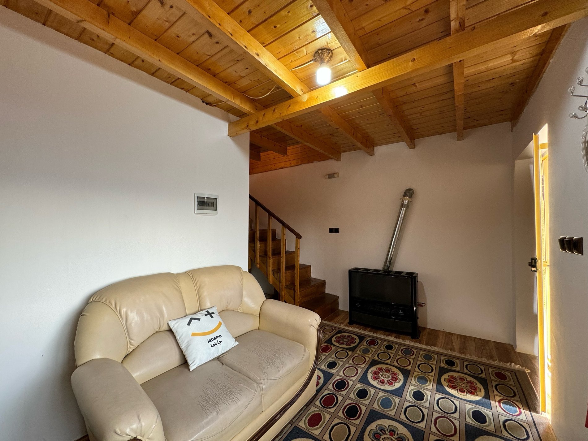 یک خوابه چوبی اتر