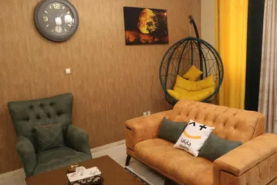 آپارتمان دوخوابه شریعتی قصر 1