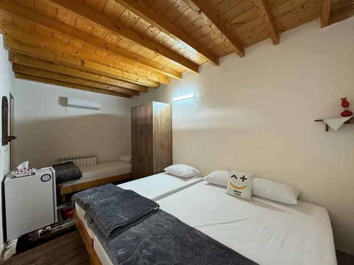 بوم گردی سرای بابا شیخ علی - واحد سمبل