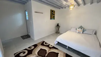 بومگردی گل ابریشم - واحد کُنار