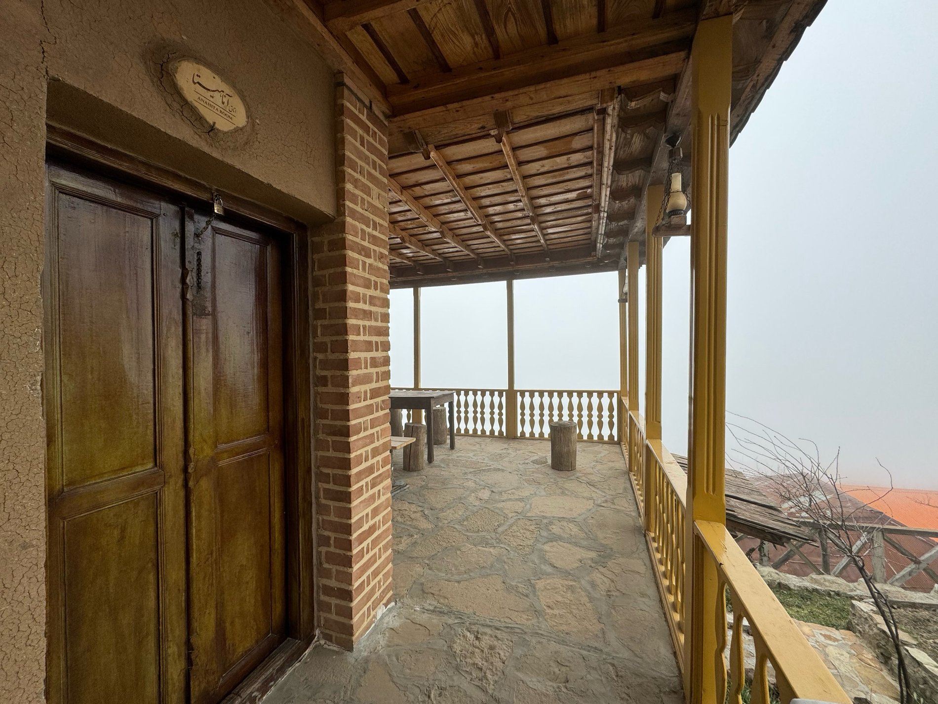 آشیانه عقاب - واحد آناهیتا