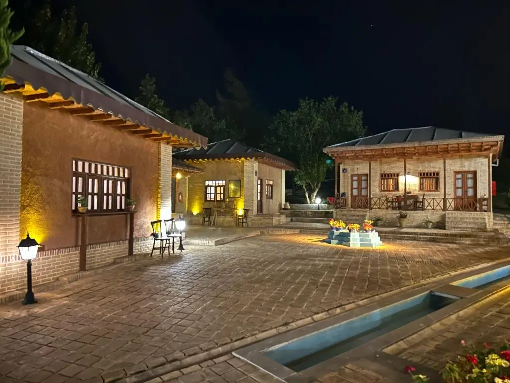 اقامتگاه سنتی استارسو - واحد عمارت پرندگان زيک