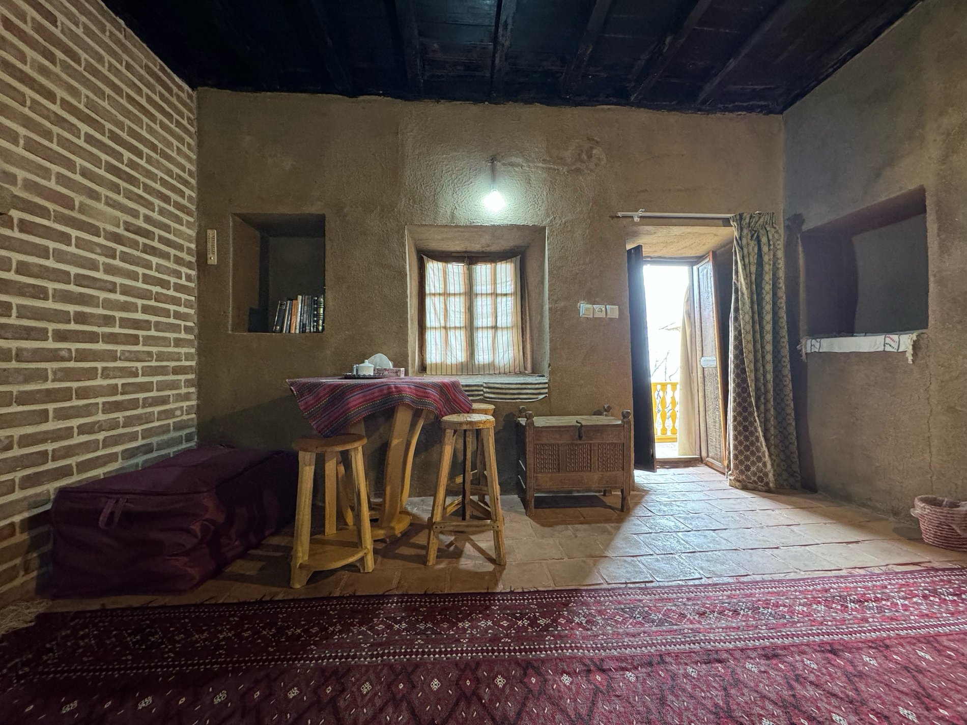 بوم گردی آشیانه عقاب - واحد ستاره