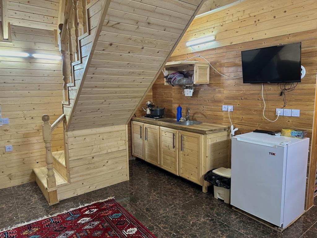 دوخوابه جکوزی دار سوئیسی کاج لفور