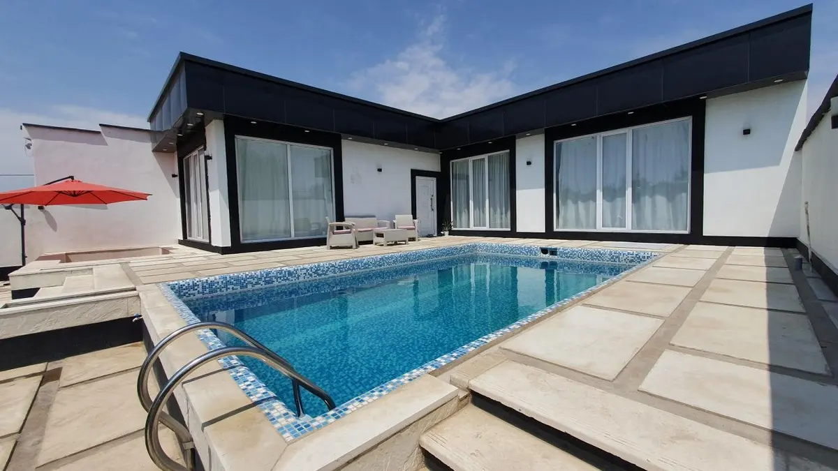 ویلا دوخوابه استخردار آبگرم رویسا ۴