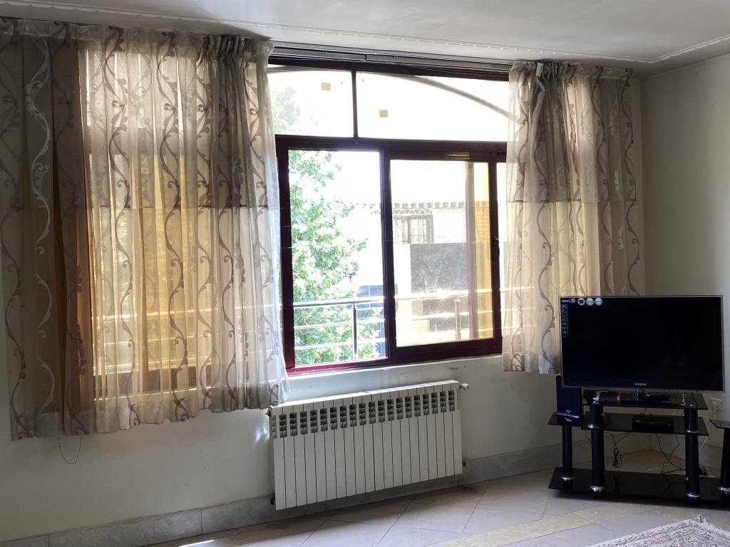 آپارتمان دوخوابه ارکان واحد 10 - سی و سه پل