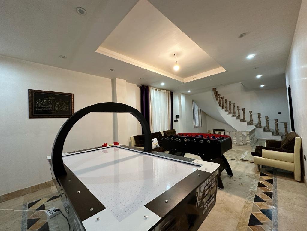 ویلا پنج خوابه جنگلی استخردار آبگرم یاسر