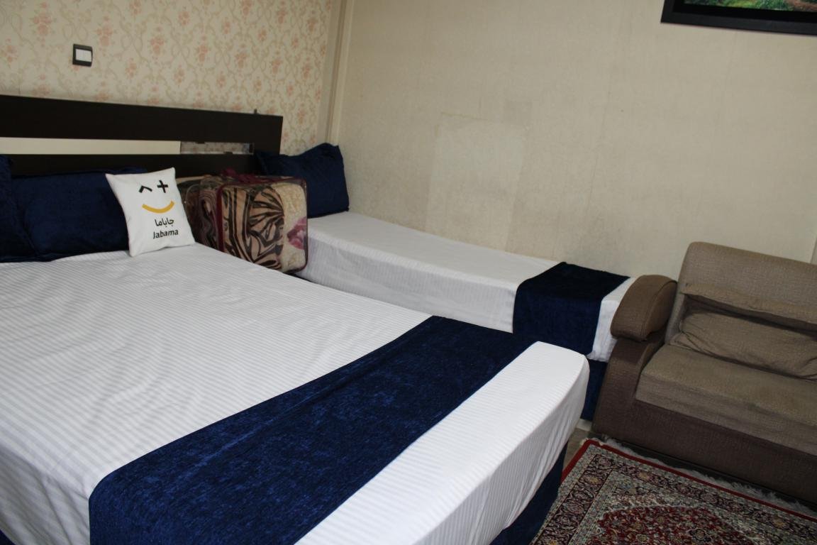 سوئیت ادمان - واحد سه تخته 102