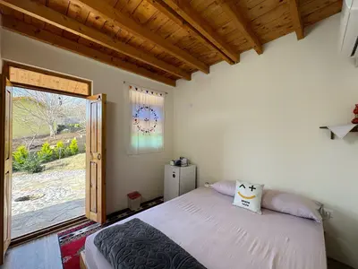 بومگردی سرای بابا شیخ علی - واحد شمعدانی