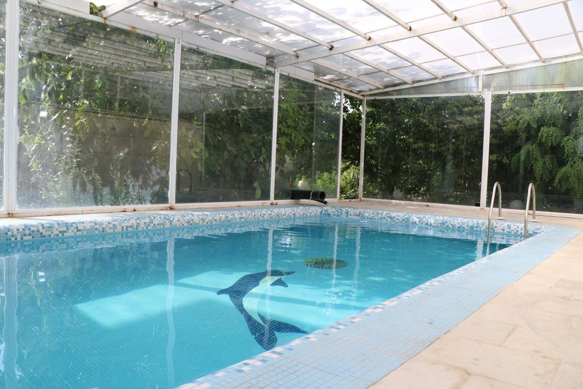 دوخوابه استخر آبگرم خرم