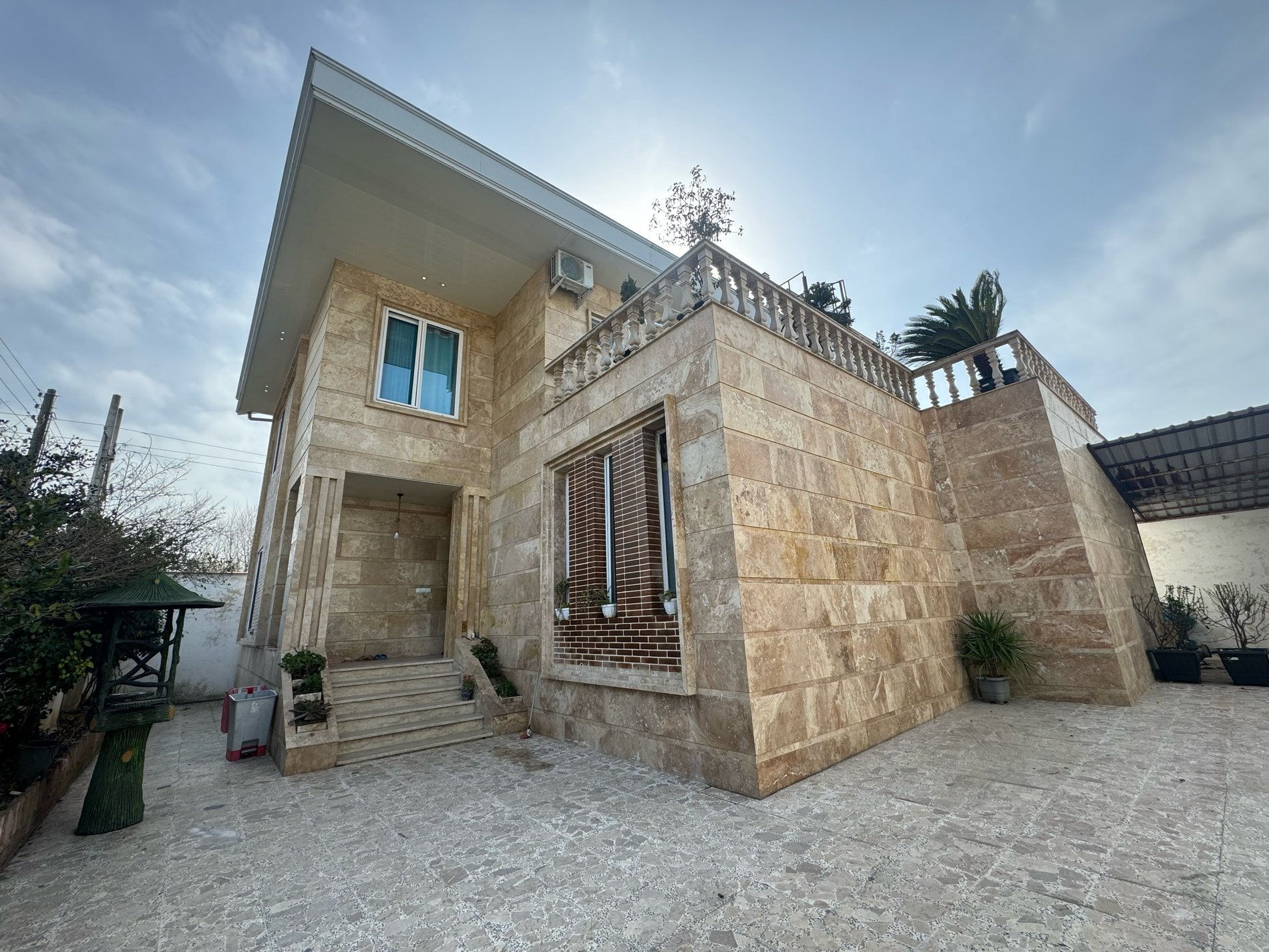 ویلا سه خوابه دوبلکس استخردار آبگرم حافظ