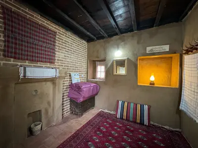 بومگردی آشیانه عقاب - واحد زادگاه