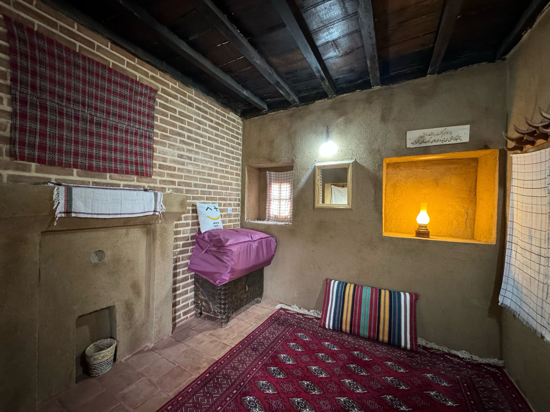 بوم گردی آشیانه عقاب - واحد زادگاه