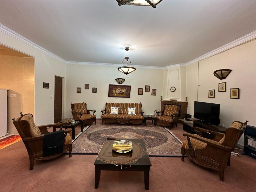 دوخوابه استخردار آفتاب گردان