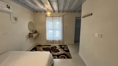 بومگردی گل ابریشم - واحد کُنار