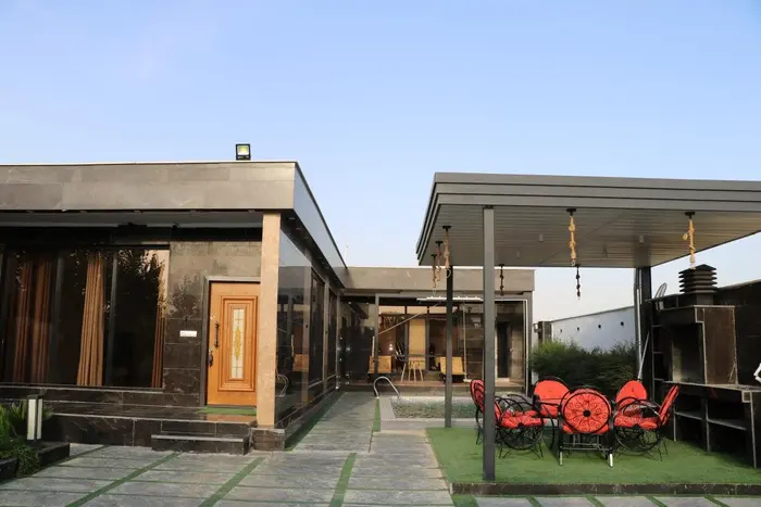 دوخوابه استخردار آبگرم آریا 1