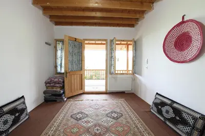 بومگردی عمارت گلسرا - واحد ۲