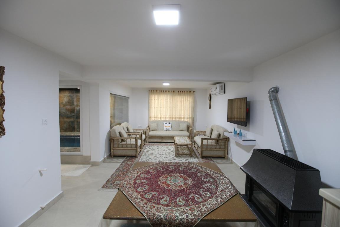 یک خوابه استخردار آبگرم آرامش پلاس