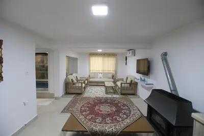 ویلا یک خوابه استخردار آبگرم آرامش پلاس