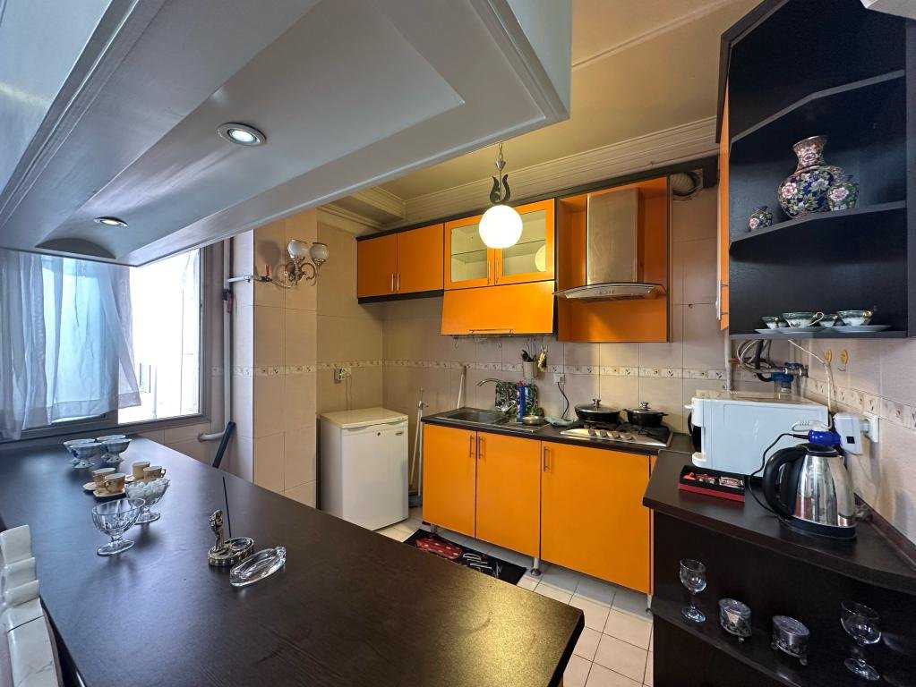 آپارتمان یک خوابه همیلا پونک ۱