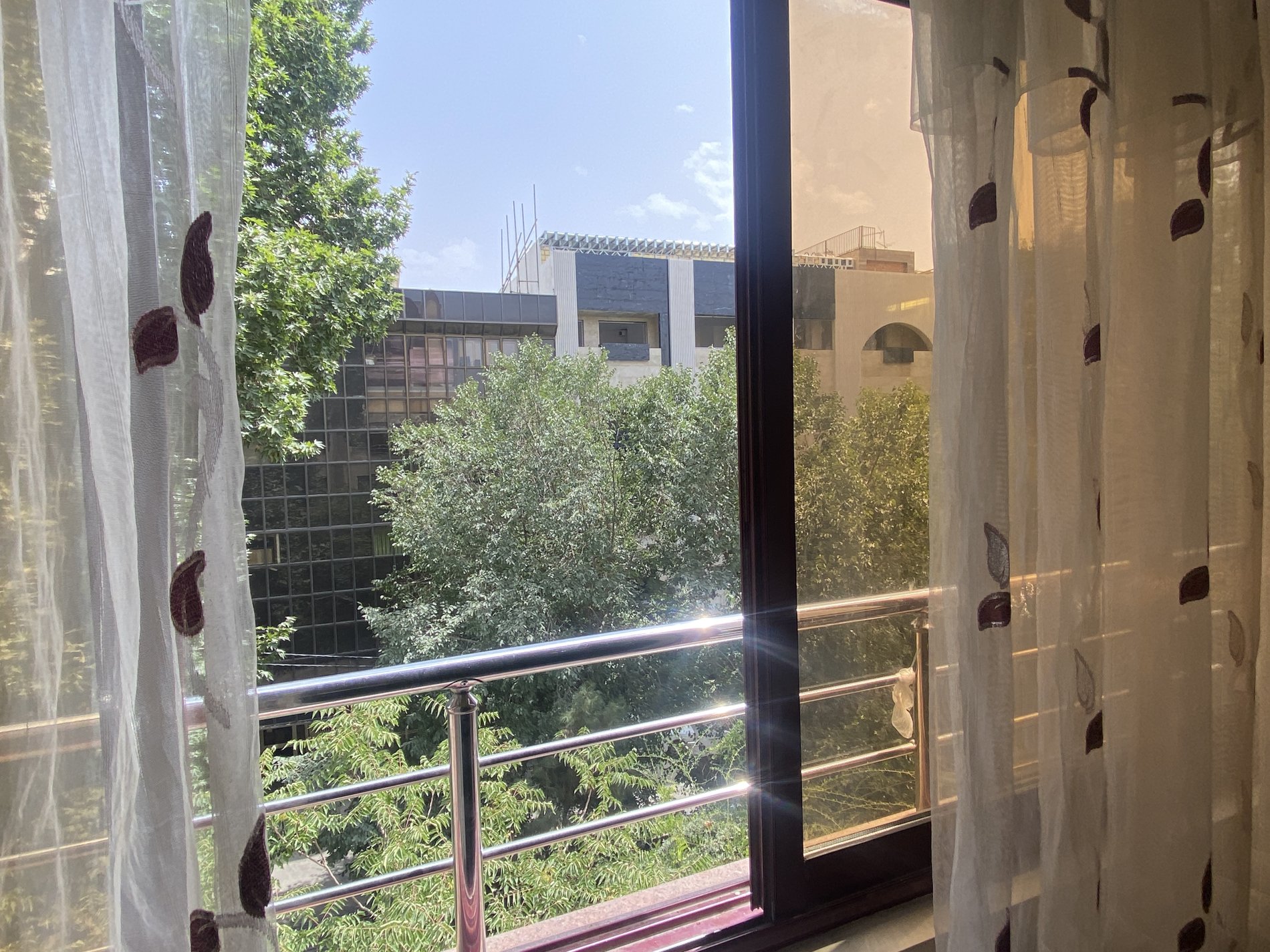 آپارتمان دوخوابه ارکان واحد 5 - سی و سه پل