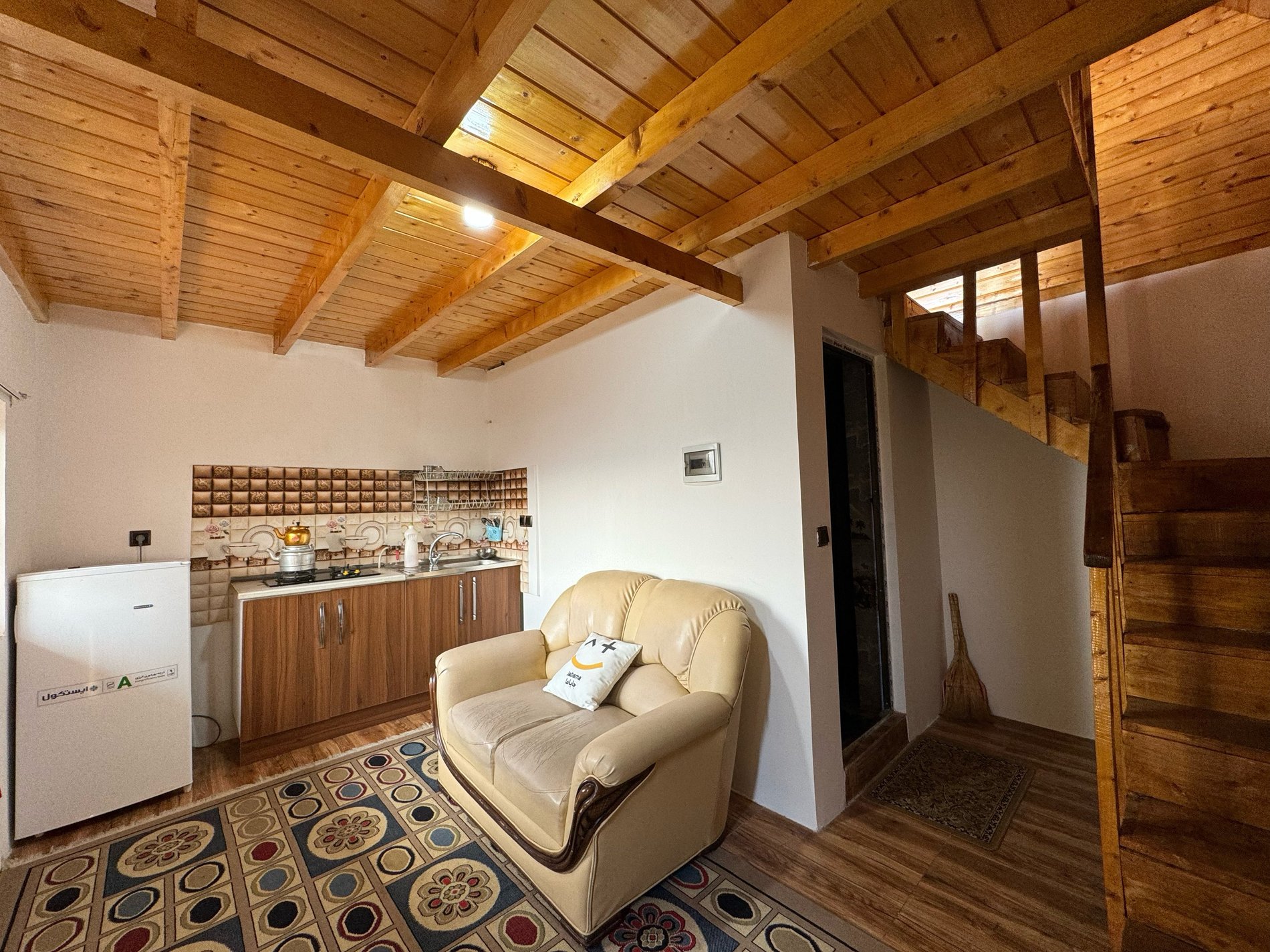 یک خوابه چوبی اتر