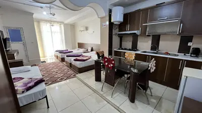 مسافرخانه محسن - واحد پنج تخته 206