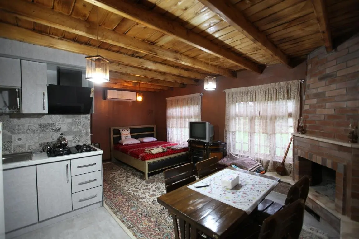 ویلا یک خوابه چوبی شادی