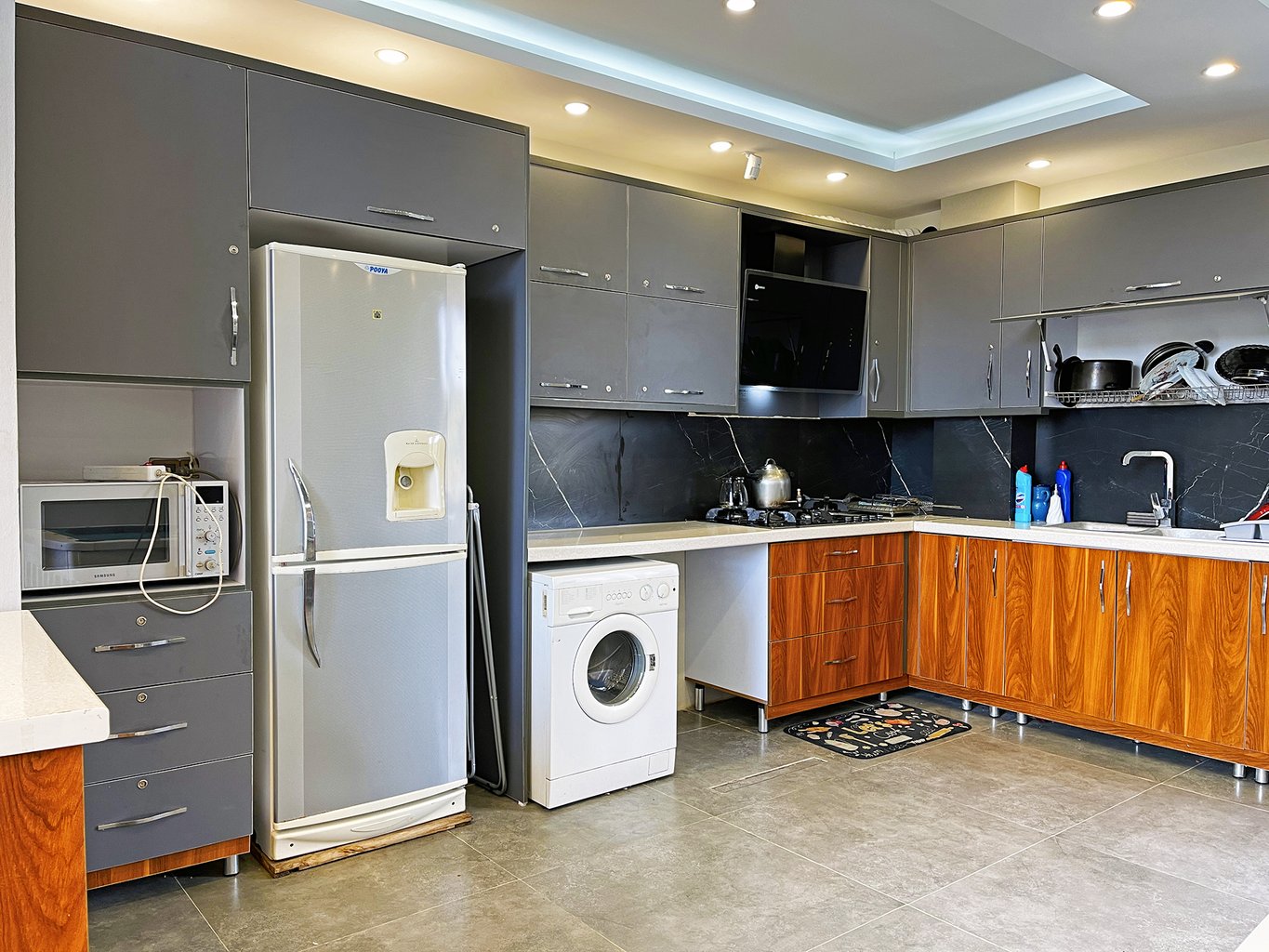 سه خوابه استخردار آبگرم امید 1