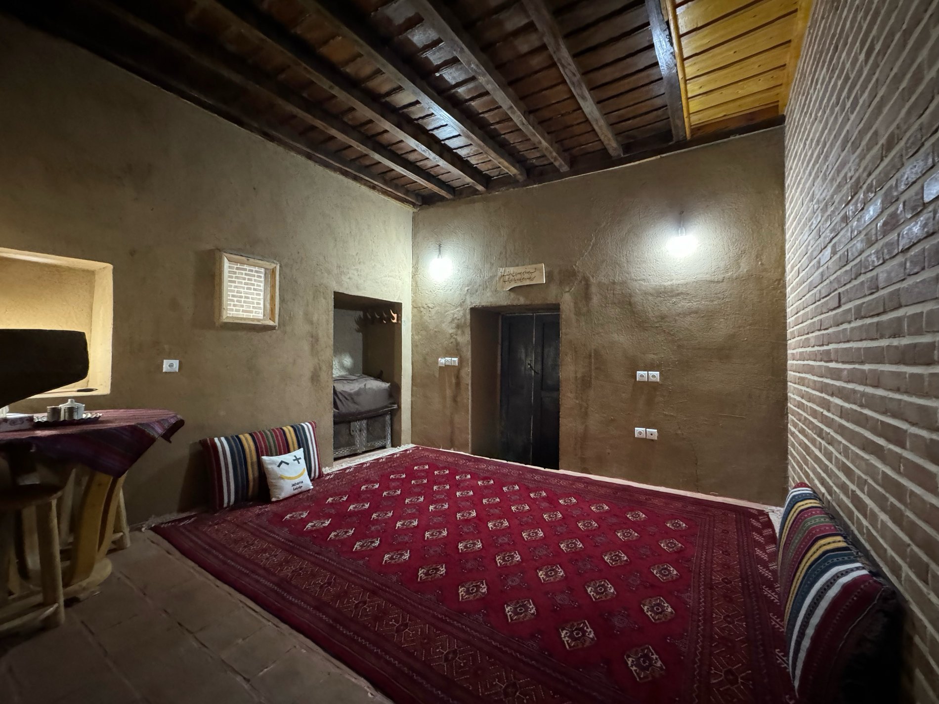 آشیانه عقاب - واحد آناهیتا