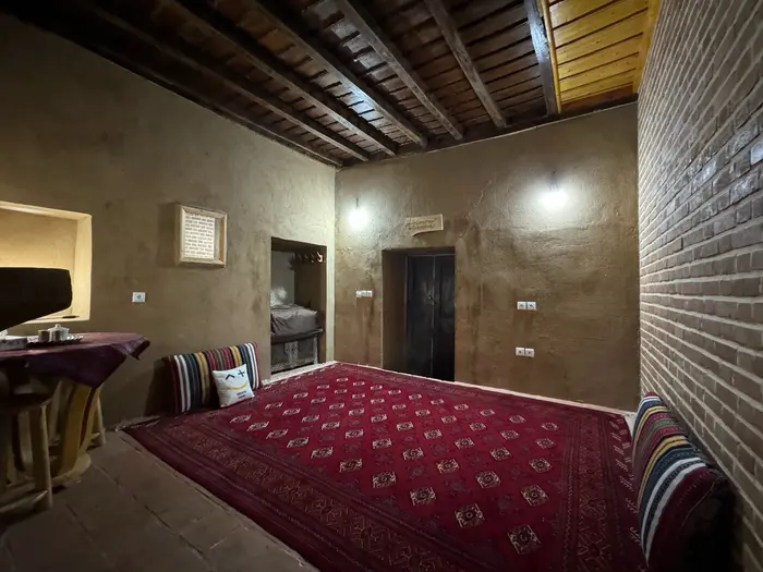 بوم گردی آشیانه عقاب - واحد آناهیتا