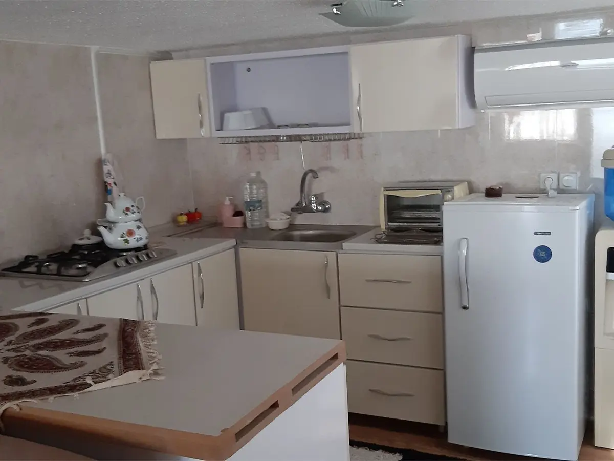 سوئیت فلت جنگلی آمال