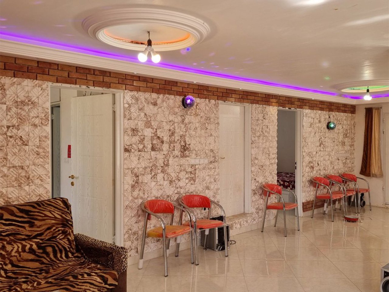 ویلا استخردار دوخوابه عمارت دلم ۲